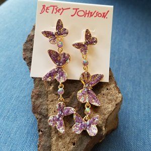 🦋Betsey Johnson Purple Butterflies Dangle Earrings - NWT🦋